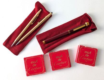 MUST de CARTIER. 
Conjunto compuesto por: Pluma es