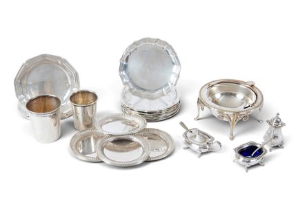 Spanish silver hallmarked table set consis... | Sets of tableware: bids