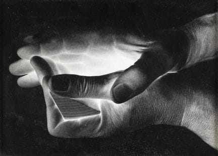PENONE GIUSEPPE
Garessio (CN) 1947
« Nelle mani »,