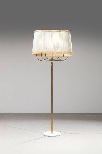 FABRICATION ITALIENNE
Lampadaire à sept lumières
S