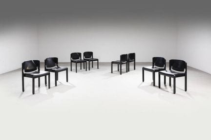 MAGISTRETTI VICO
Lot de huit chaises empilables, m