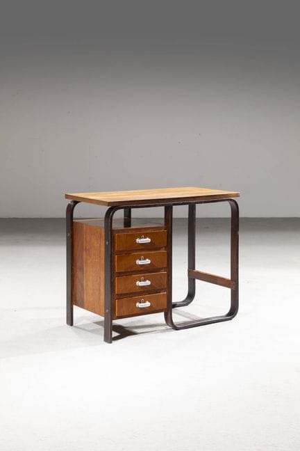 PAGANO POGATSCHNIG GIUSEPPE
Petit bureau
Structure