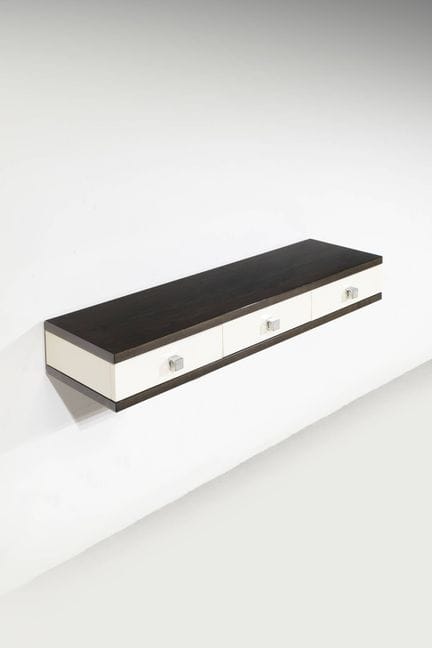 PARISI ICO
边几
烤漆木质框架，配以实木及金属细节。
Fratelli Longhi 出品