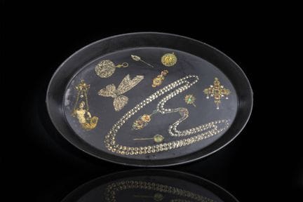 FORNASETTI PIERO
Milan 1913 - 1988
Plateau
Métal s