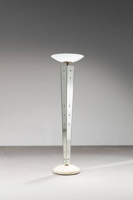 LANCIA EMILIO
Lampe sur pied
Structure en laiton, 
