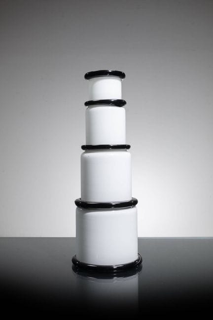 SOTTSASS ETTORE
Vase « Morosina »
Verre laiteux av