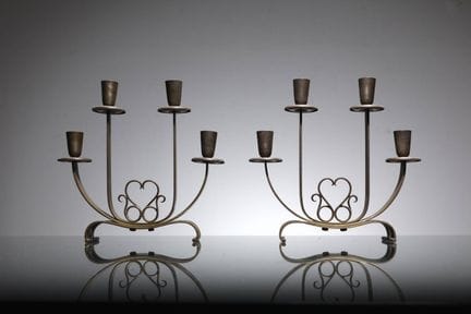 FABRICATION ITALIENNE
Paire de chandeliers
Laiton.