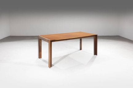SCARPA AFRA E TOBIA
桌子
木质框架和桌面。
Cassina 出品，20世纪60年