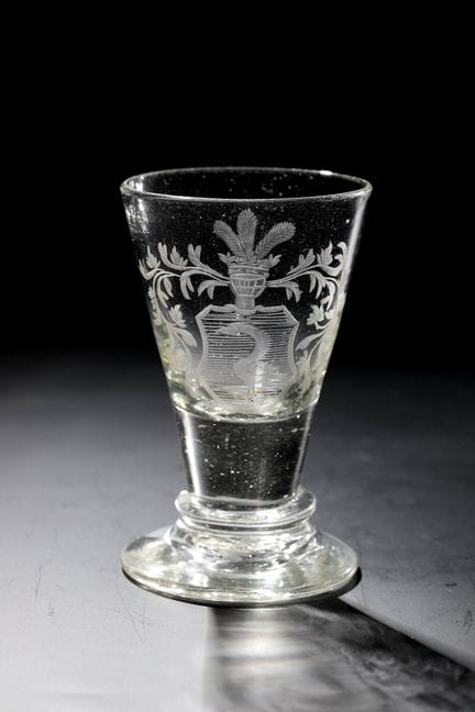 Verre à pied avec armoiries. Monts des Géants, XVI