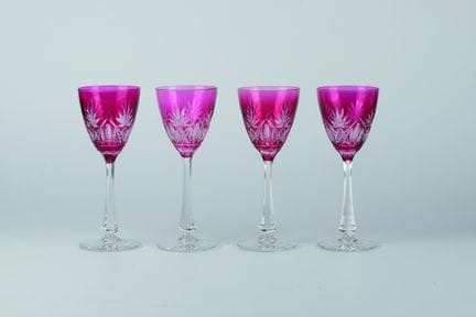 Lot de quatre verres à vin blanc
Lot de quatre ver