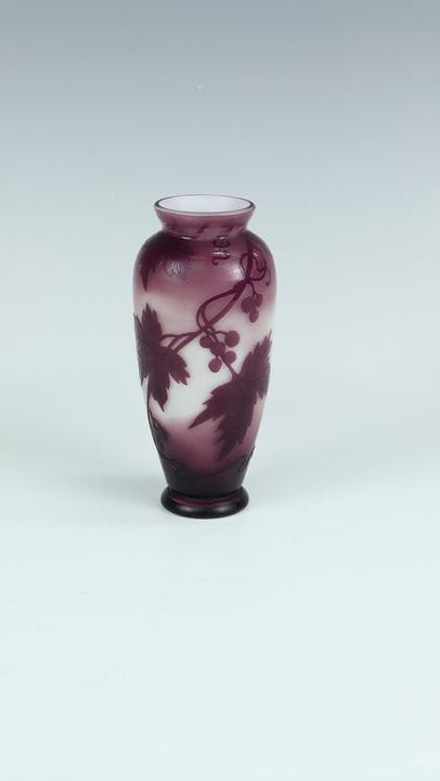 Vase orné de vignes
Vase orné de vrilles de vigne 