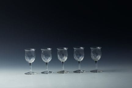 Lot assorti de cinq verres à liqueur
Lot assorti d