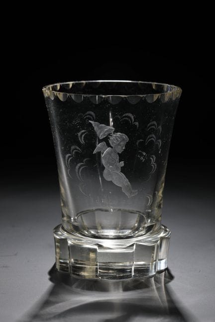 Verre sur pied
Verre à pied, probablement de Vienn
