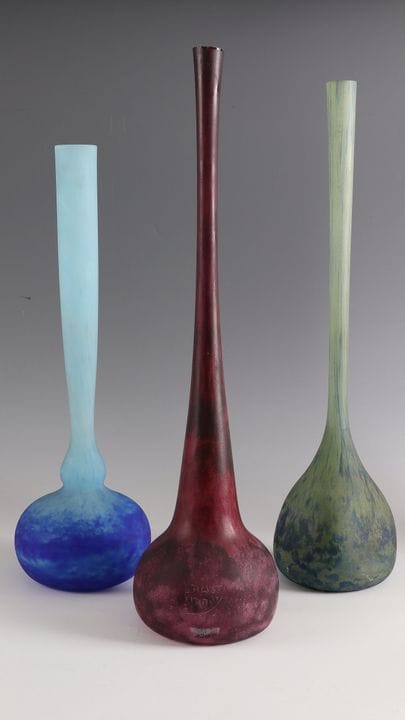 6 vases à col long
6 vases à col long Daum Frères,