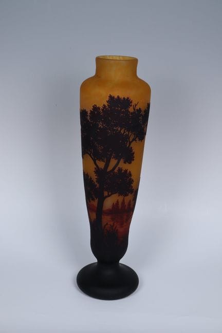 Grand vase représentant un paysage marin, Daum Frè