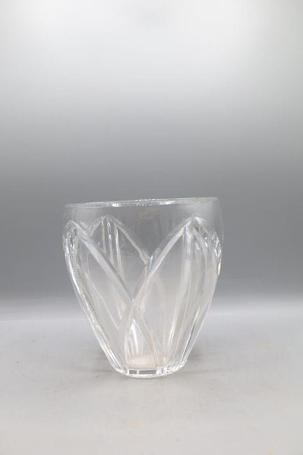 BACCARAT
Vaso in cristallo con decorazione a corol