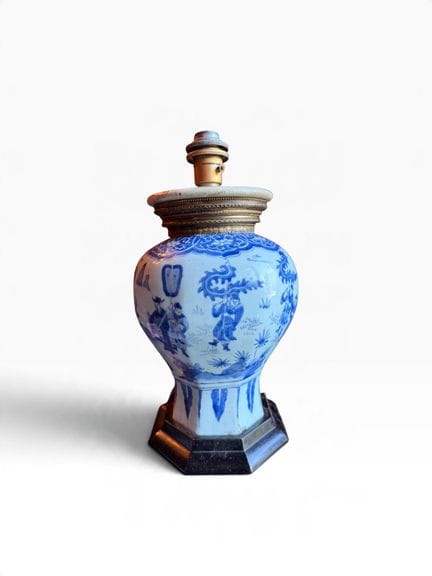 CINA, Periodo di transizione
Vaso in porcellana a 