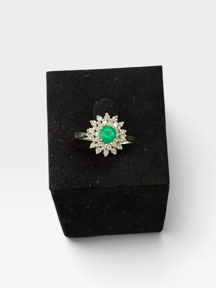 Anillo «marguerita» de oro blanco de 18 quilates (