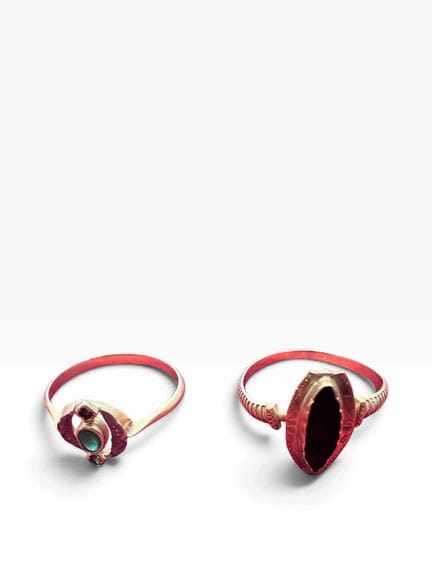 Dos anillos de oro amarillo de 18 quilates (750 mi