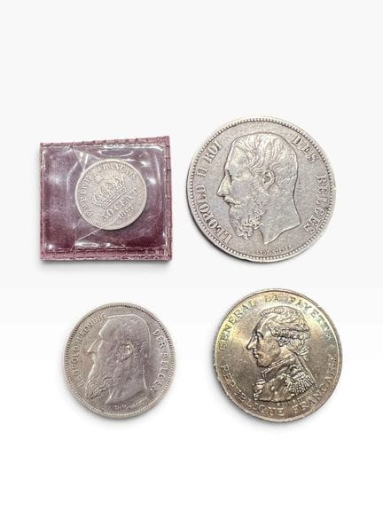 PLATA
Conjunto de cuatro monedas de plata, compues