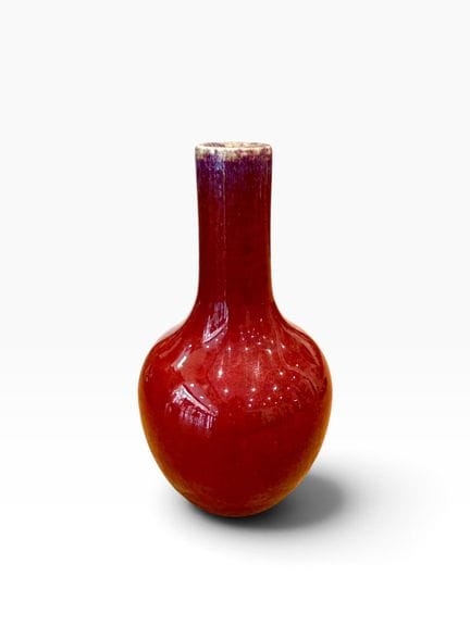CINA, XIX secolo
Piccolo vaso a forma di bottiglia