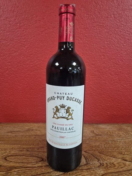 Une bouteille de Château Grand-Puy Ducasse Pauilla