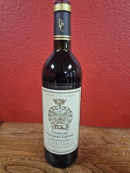 Une bouteille de Château Gruaud Larose Saint Julie