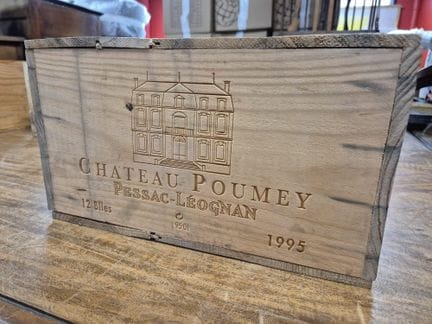 Caisse bois douze bouteilles Château Poumey Pessac