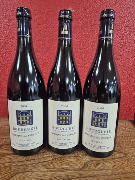 Trois bouteilles de Domaine des Geslets Bourgueil 
