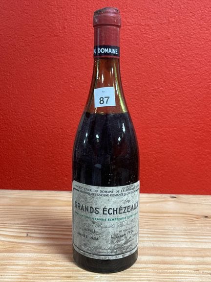 Una botella de Grand Echezaux, añada de 1974.
Part