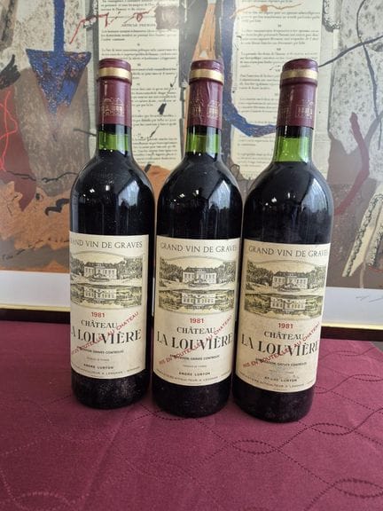 Tres botellas de Château La Louvière Pessac-Léogna