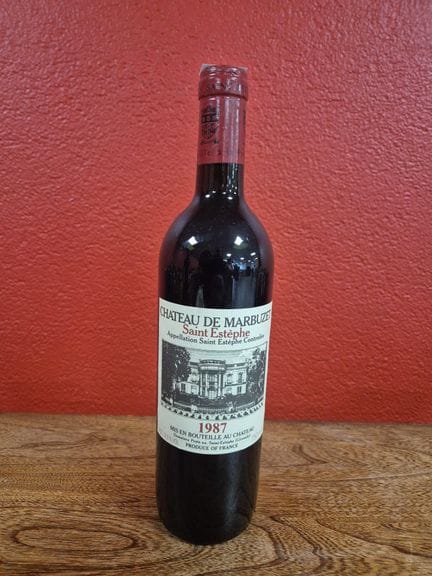 Une bouteille de Château de Marbuzet St Estèphe 19