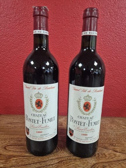 Deux bouteilles de Château Pontet Fumet St Emilion