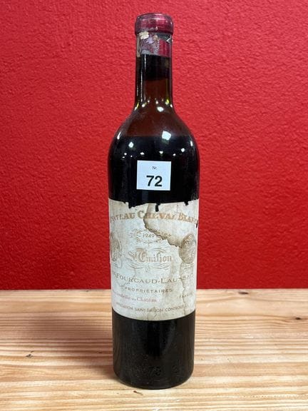 Una botella de Château Cheval Blanc, añada de 1949