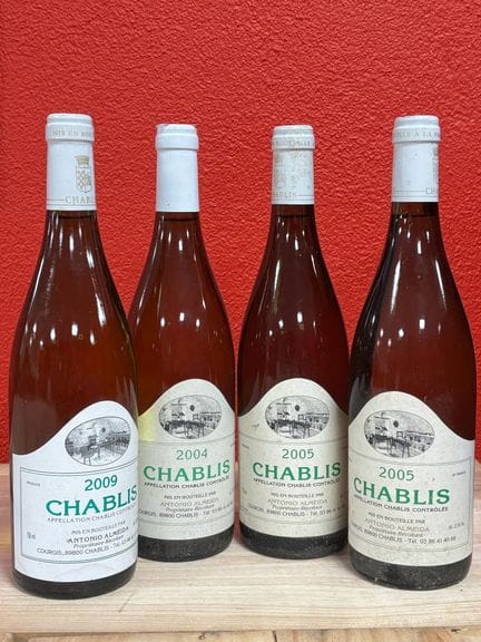Quatre bouteilles Chablis Antonio Almeida 2004, 20
