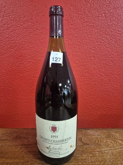 Une bouteille Magnum GEVREY-CHAMBERTIN 1991