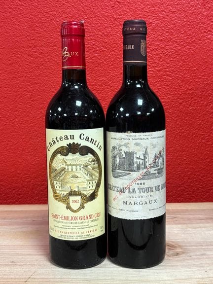 Lot de deux bouteilles comprenant : 
Une bouteille