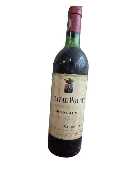 Una botella de Château Pouget Grand cru classé de 