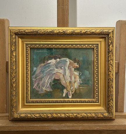 École moderne
Ballerine se préparant 
Pastel.
Sign