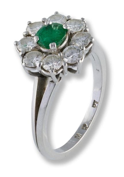 Emerald ring
mid 20th century
platinum, 1 brillian