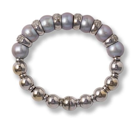 Pearl bangle
late 20th/early 21st century
14k whit