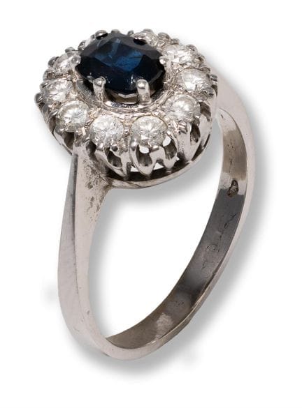 Sapphire ring
2nd half 20th century
14k white gold