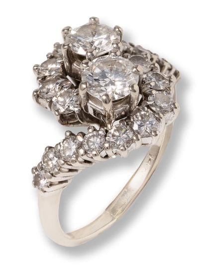 Diamond ring
2nd half 20th century
14k white gold,