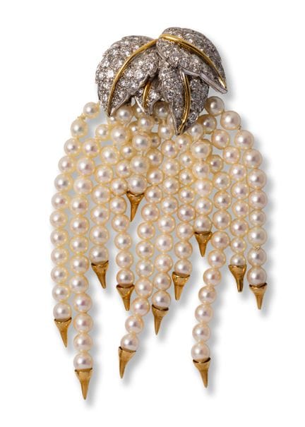 Tiffany & Co.

Tiffany & Co.
Leaf brooch with pear