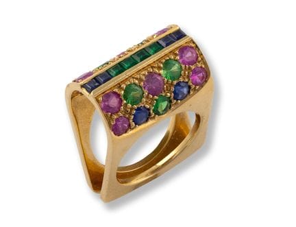 Gemstone ring
2nd half 20th century
18k gold, bril