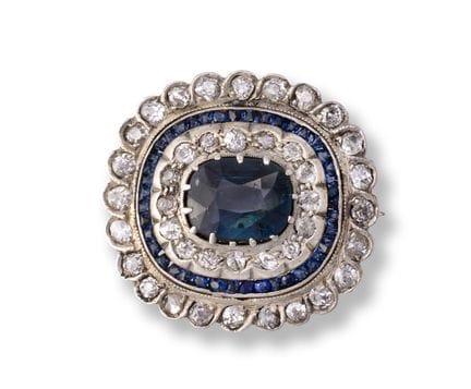Sapphire brooche
1st half 20th century
silver on g