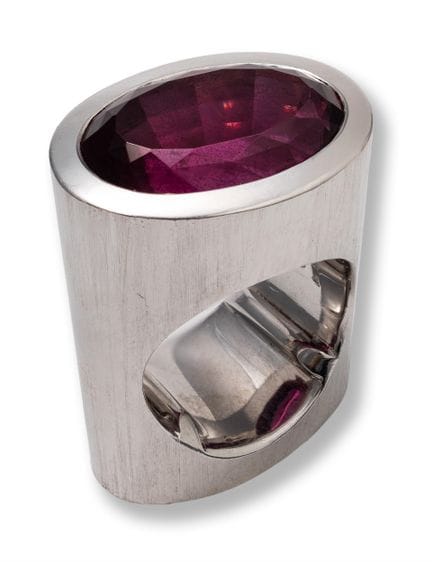 Schullin

Schullin
Rhodolite ring
late 20th/21st c
