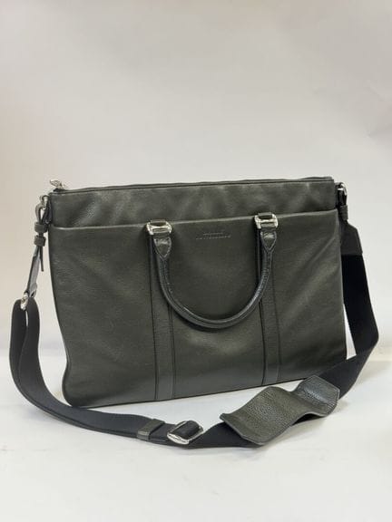 BALLY - Sacoche en cuir grainé kaki, fermeture à g