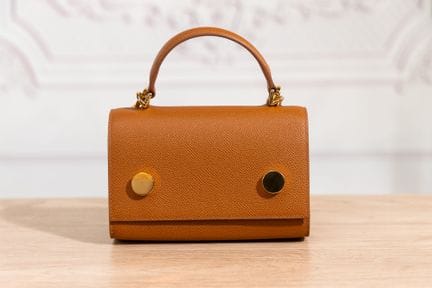 RSVP - Sac "Munchkin" en cuir grainé gold, fermoir