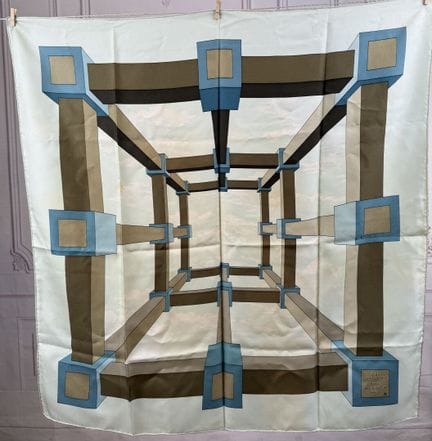 HERMES Paris - Carré en twill de soie imprimé, tit